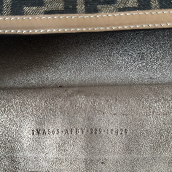 Fendi Baguette soft Trunk - Picture 7 of 7